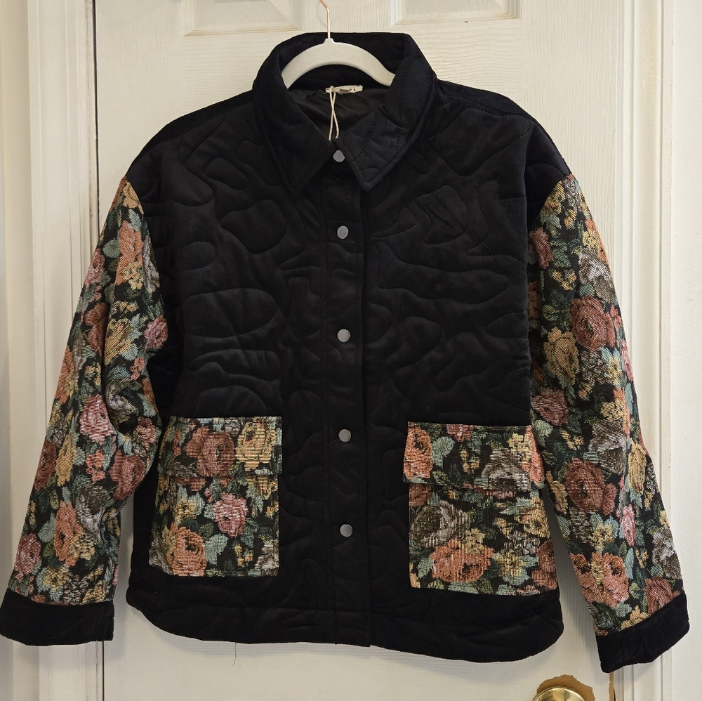 Jodifl NWT Quilted Jacket With Floral Sleeves and Front Pockets Small - Picture 9 of 10